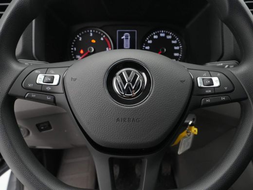 Volkswagen Crafter 30 2.0 TDI L3H3 Navi via App Camera Trekhaak Voorruitverwarming ActivLease financial lease