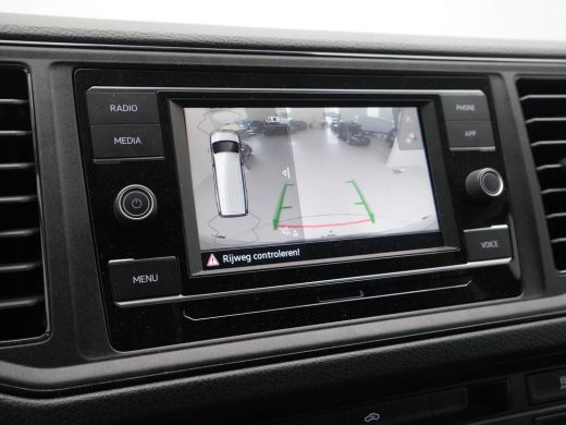 Volkswagen Crafter 30 2.0 TDI L3H3 Navi via App Camera Trekhaak Voorruitverwarming ActivLease financial lease