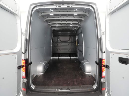 Volkswagen Crafter 35 2.0 TDI 177pk DSG L3H3 Exclusive Navigatie Camera Side Assist Stoelverwarming ActivLease financial lease