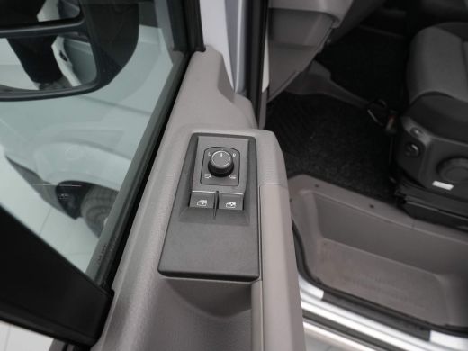 Volkswagen Crafter 35 2.0 TDI 177pk DSG L3H3 Exclusive Navigatie Camera Side Assist Stoelverwarming ActivLease financial lease