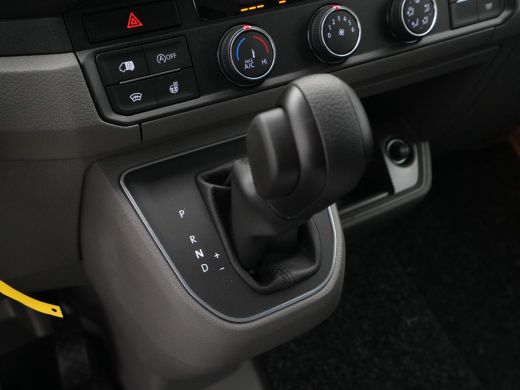 Volkswagen Crafter 35 2.0 TDI 177pk DSG L3H3 Exclusive Navigatie Camera Side Assist Stoelverwarming ActivLease financial lease