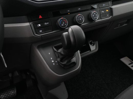 Volkswagen Crafter 35 2.0 TDI DSG L3H3 Exclusive EURO VI Navi via App Camera Trekhaak Voorruitverwarming ActivLease financial lease
