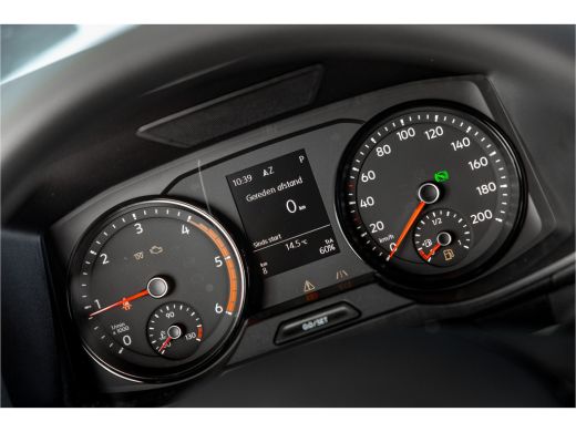 Volkswagen Crafter | Exclusive | Ontario Green | Navi | Led | Adaptive Cruise | Multistuur | Camera ActivLease financial lease