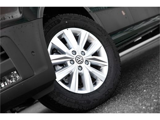 Volkswagen Crafter | Exclusive | Ontario Green | Navi | Led | Adaptive Cruise | Multistuur | Camera ActivLease financial lease