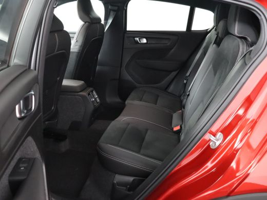 Volvo  C40 Single Motor Extended Range Plus 82 kWh Direct leverbaar! | Stoel & stuurwielverwarming | Parkass... ActivLease financial lease