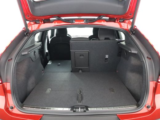 Volvo  C40 Single Motor Extended Range Plus 82 kWh Direct leverbaar! | Stoel & stuurwielverwarming | Parkass... ActivLease financial lease
