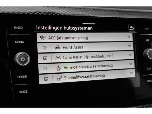 Volkswagen Polo Life Edition Inclusief €2000,- inruilvoordeel | 'App-Connect' draadloze smartphone integratie | B... ActivLease financial lease