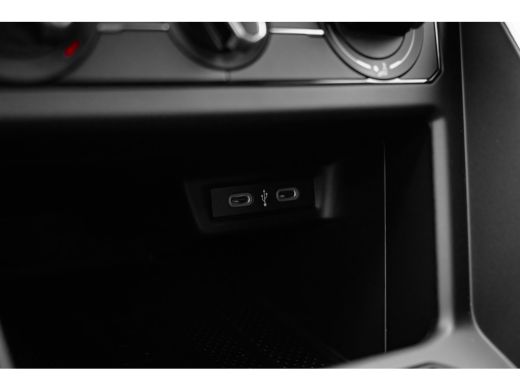 Volkswagen Polo Life Edition Inclusief €2000,- inruilvoordeel | 'App-Connect' draadloze smartphone integratie | B... ActivLease financial lease