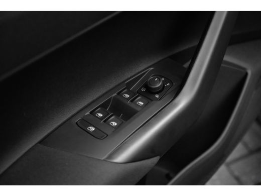 Volkswagen Polo Life Edition Inclusief €2000,- inruilvoordeel | 'App-Connect' draadloze smartphone integratie | B... ActivLease financial lease