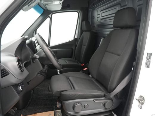 Mercedes Sprinter 311 2.2 CDI 115pk L2H2 Navigatie Camera Airco Cruise ActivLease financial lease