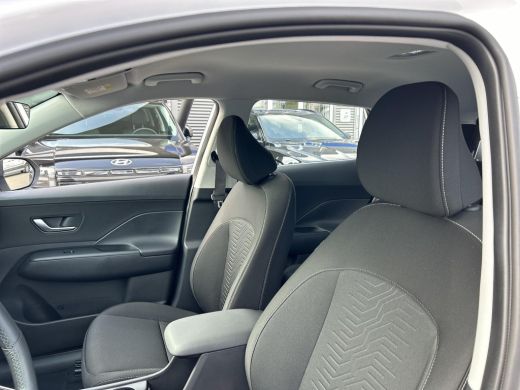 Hyundai KONA EV Comfort 65.4 kWh | €5.240,- Voorraad Voordeel | Direct Rijden! | NU OF NOOIT ActivLease financial lease