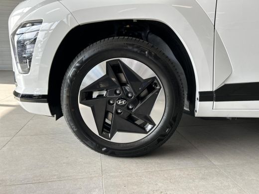 Hyundai KONA EV Comfort 65.4 kWh | €5.240,- Voorraad Voordeel | Direct Rijden! | NU OF NOOIT ActivLease financial lease
