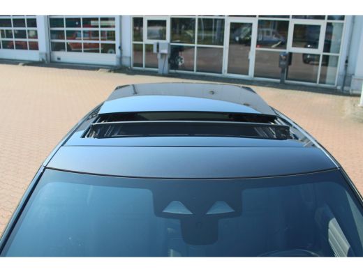 Land Rover Range Rover Evoque 1.5 P300e AWD SE Schuifkanteldak/ DAB+ ActivLease financial lease