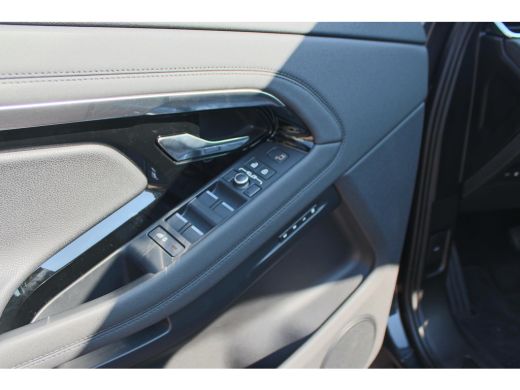 Land Rover Range Rover Evoque 1.5 P300e AWD SE Schuifkanteldak/ DAB+ ActivLease financial lease