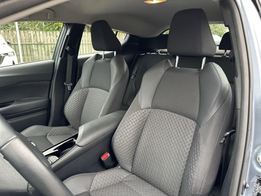 Toyota C-HR 2.0 Hybrid Dynamic | Apple Carplay/Android auto | Achteruitrijcamera | Climate control ActivLease financial lease