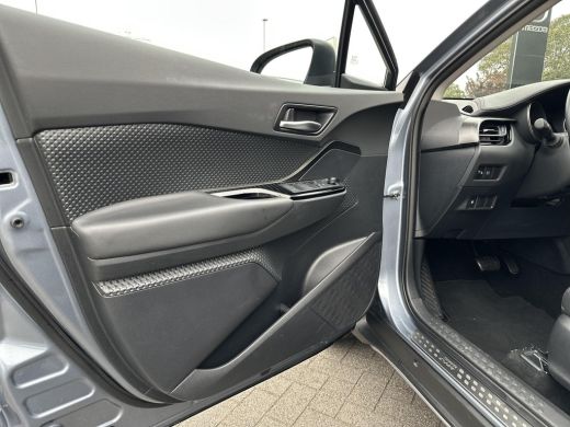 Toyota C-HR 2.0 Hybrid Dynamic | Apple Carplay/Android auto | Achteruitrijcamera | Climate control ActivLease financial lease