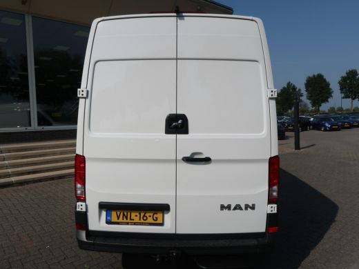 MAN TGE 3.180 2.0 177 PK L3H3 3500 KG TREKHAAK / ADAPTIVE CRUISE / APPLE CARPLAY ActivLease financial lease