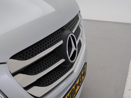 Mercedes Vito 119 CDI LANG AUT. 190 PK + 2 SCHUIFDEUREN / LED / CAMERA / 2500 KG TREKHAAK / 18 INCH LMV ActivLease financial lease