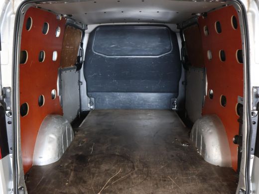 Mercedes Vito 119 CDI LANG AUT. 190 PK + 2 SCHUIFDEUREN / LED / CAMERA / 2500 KG TREKHAAK / 18 INCH LMV ActivLease financial lease