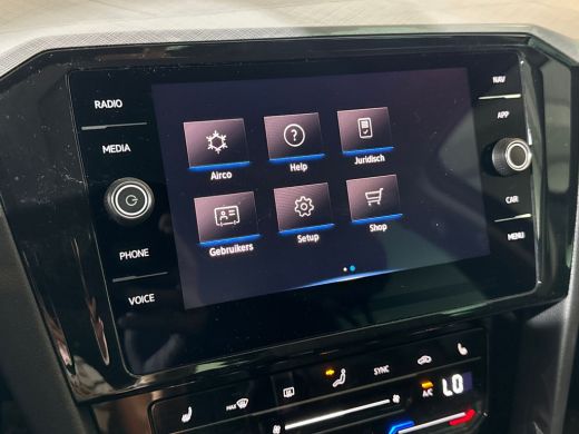 Volkswagen Passat Variant 1.5 150pk TSI Business / Parkeersensor voor en achter / Navigatiesysteem / Voorstoelen ve... ActivLease financial lease
