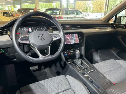 Volkswagen Passat Variant 1.5 150pk TSI Business / Parkeersensor voor en achter / Navigatiesysteem / Voorstoelen ve... ActivLease financial lease