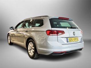 Volkswagen Passat Variant 1.5 150pk TSI Business / Parkeersensor voor en achter / Navigatiesysteem / Voorstoelen ve...