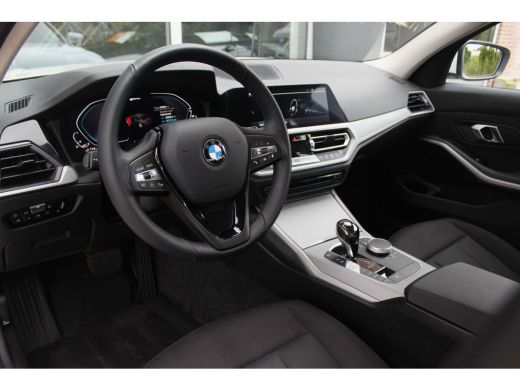 BMW 3-serie 330e G20 eDrive Edition | 1e eigenaar | NL auto | inc BTW | LED | Carplay | PDC | DAB | 17 inch | Navi | Mistlampen | BMW dealer onderhoud ➡️ ActivLease financial lease