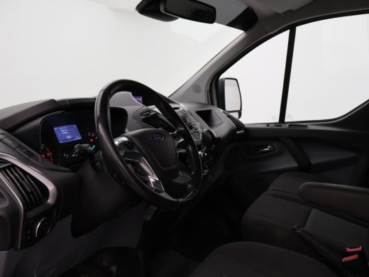 Ford Transit Custom 290 2.0 TDCI 130 PK L2H1 TREND + 2650 KG TREKHAAK / CAMERA / 17 INCH LMV ActivLease financial lease