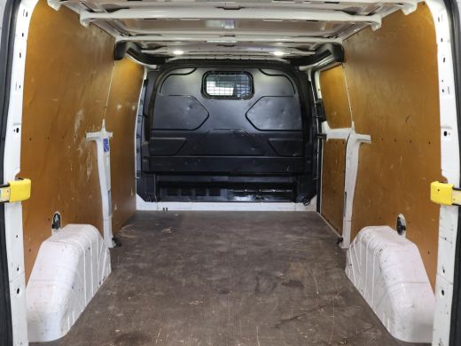 Ford Transit Custom 290 2.0 TDCI 130 PK L2H1 TREND + 2650 KG TREKHAAK / CAMERA / 17 INCH LMV ActivLease financial lease