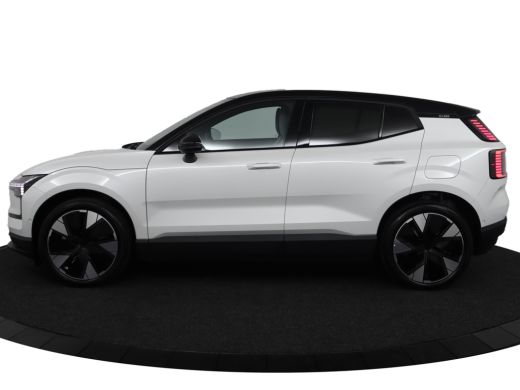 Volvo  EX30 Single Motor Extended Range Ultra 69 kWh Direct leverbaar! | Stoel en Stuurverwarming | 360 grade... ActivLease financial lease