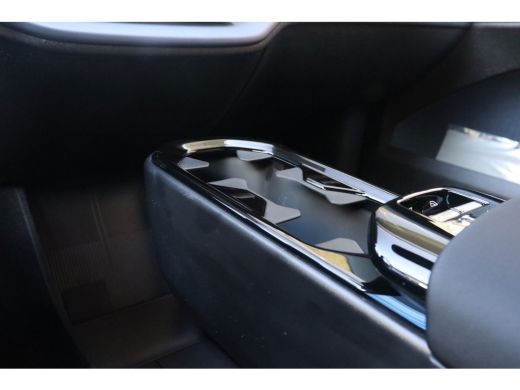 Volvo  EX30 Single Motor Extended Range Plus 69 kWh | 19" Lichtmetalen velgen | LED-verlichting | Getint glas ActivLease financial lease