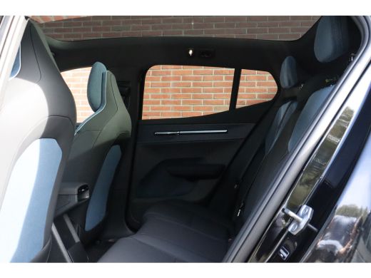 Volvo  EX30 Single Motor Extended Range Ultra 69 kWh | 19" Lichtmetalen velgen | Getint glas ActivLease financial lease