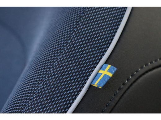 Volvo  EX30 Single Motor Extended Range Ultra 69 kWh | 19" Lichtmetalen velgen | Getint glas ActivLease financial lease