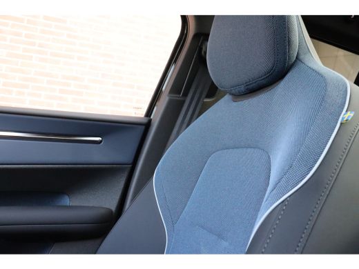 Volvo  EX30 Single Motor Extended Range Ultra 69 kWh | 19" Lichtmetalen velgen | Getint glas ActivLease financial lease