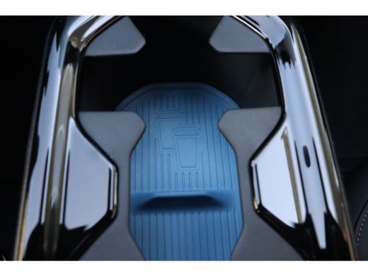 Volvo  EX30 Single Motor Extended Range Ultra 69 kWh | 19" Lichtmetalen velgen | Getint glas ActivLease financial lease