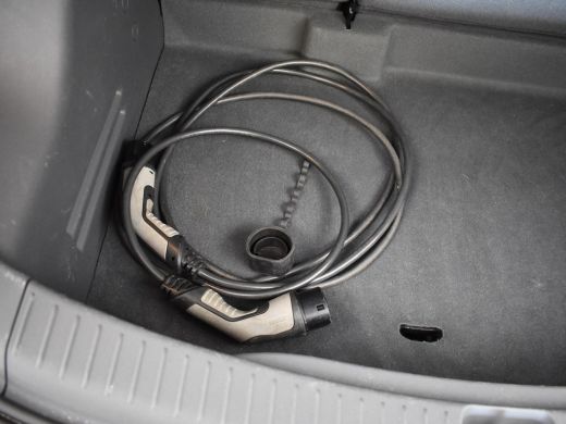 Opel Ampera-E LAUNCH EXECUTIVE 60 KWH *INCL. BTW* + ADAPTIVE CRUISE / APPLE CARPLAY / BOSE / CAMERA / DAB ActivLease financial lease
