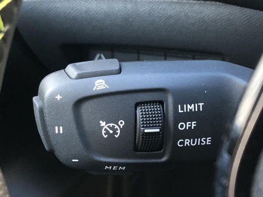 Peugeot e-208 EV GT 51 kWh 3-Fase | Navigatie | Camera | Getint Glas ActivLease financial lease