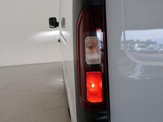 Renault Trafic 2.0 DCI 120 PK T26 L2H1 COMFORT + IMPERIAAL / NAVIGATIE ActivLease financial lease