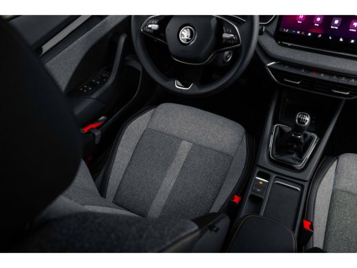 Skoda Octavia Combi ŠKODA First Edition | Chromen grille | Climatronic, elektronische airconditioning met twee ... ActivLease financial lease