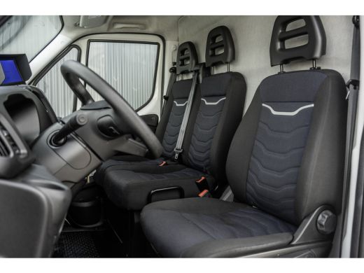 Iveco Daily **35S16V 2.3 L4H2 | Euro 6 | 157 PK | Airco | Camera | 3500 KG Trekgewicht | MF Stuur | 3-Persoons** ActivLease financial lease