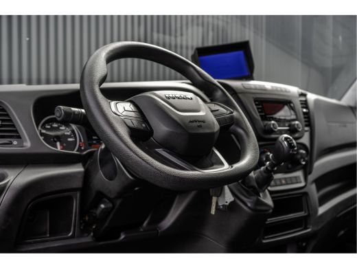 Iveco Daily **35S16V 2.3 L4H2 | Euro 6 | 157 PK | Airco | Camera | 3500 KG Trekgewicht | MF Stuur | 3-Persoons** ActivLease financial lease