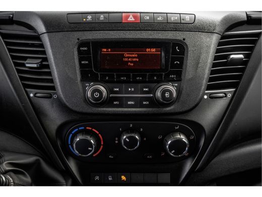 Iveco Daily **35S16V 2.3 L4H2 | Euro 6 | 157 PK | Airco | Camera | 3500 KG Trekgewicht | MF Stuur | 3-Persoons** ActivLease financial lease