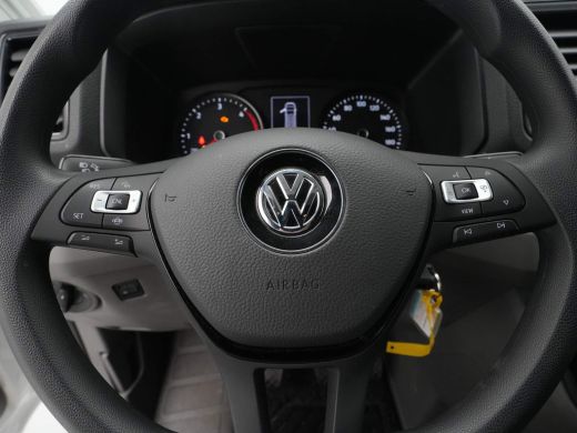 Volkswagen Crafter 30 2.0 TDI L3H3 Navi via App Camera Trekhaak Voorruitverwarming ActivLease financial lease