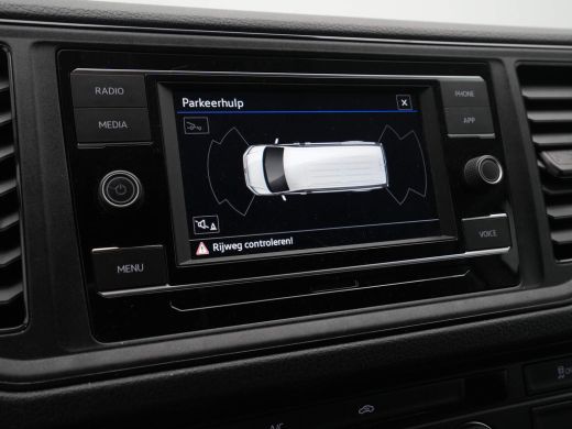 Volkswagen Crafter 30 2.0 TDI L3H3 Navi via App Camera Trekhaak Voorruitverwarming ActivLease financial lease