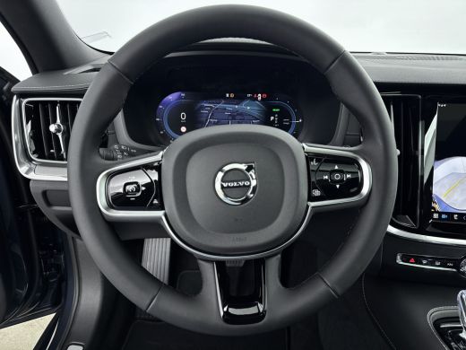 Volvo  V60 T6 Recharge Ultra Dark | 19" | Sportstoelen | 360 Camera | Trekhaak | Panoramadak | Head-up | Har... ActivLease financial lease