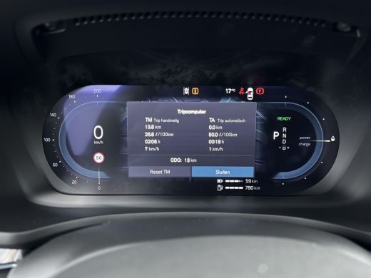Volvo  V60 T6 Recharge Ultra Dark | 19" | Sportstoelen | 360 Camera | Trekhaak | Panoramadak | Head-up | Har... ActivLease financial lease