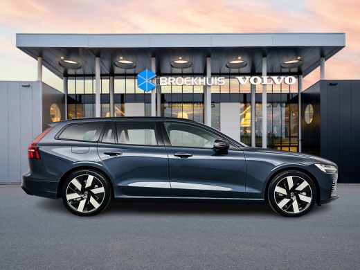 Volvo  V60 T6 Recharge Ultra Dark | 19" | Sportstoelen | 360 Camera | Trekhaak | Panoramadak | Head-up | Har... ActivLease financial lease