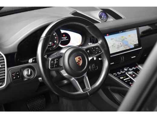 Porsche Cayenne 3.0 E-Hybrid 462pk | Panoramadak | Matrix PDLS+  | Sport Chrono | Trekhaak wegkl. | Bose | Luchtv... ActivLease financial lease