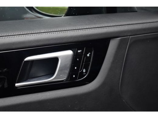 Porsche Cayenne 3.0 E-Hybrid 462pk | Panoramadak | Matrix PDLS+  | Sport Chrono | Trekhaak wegkl. | Bose | Luchtv... ActivLease financial lease
