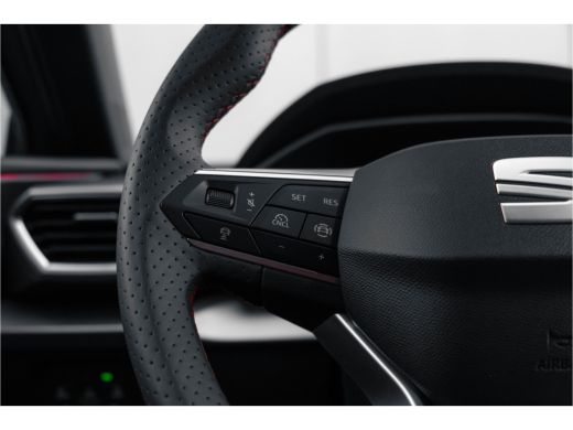Seat Leon SEAT FR Business - eHybrid | Achteruitrijcamera | Automatisch dimmende binnenspiegel | Dakhemel u... ActivLease financial lease